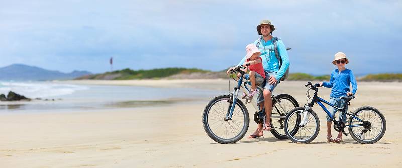 Leben als Familie in Ecuador - mit Kindern am Strand