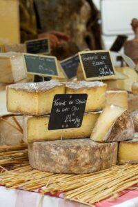 Frankreich-Markt-Kaesestand Frankreich-Markt-Kaesestand
