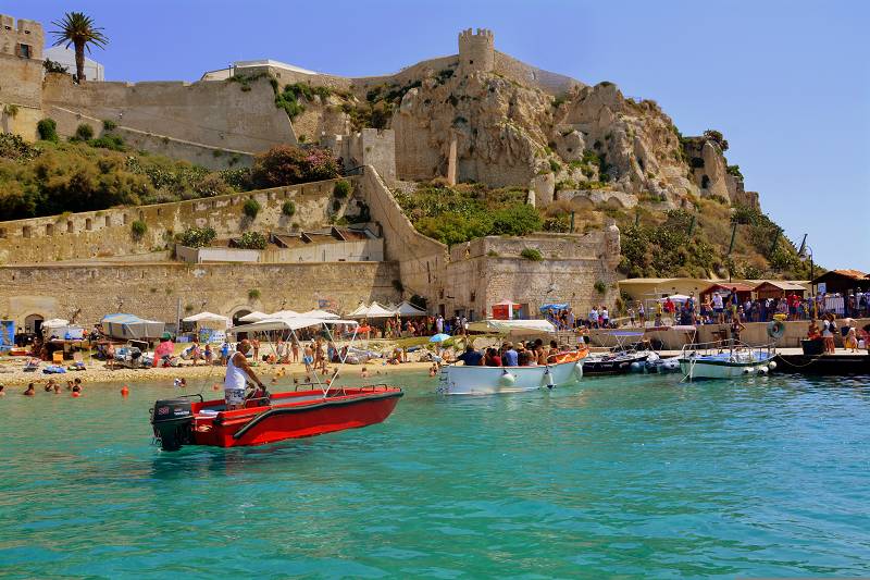 Der Hafen von Gargano, Italien