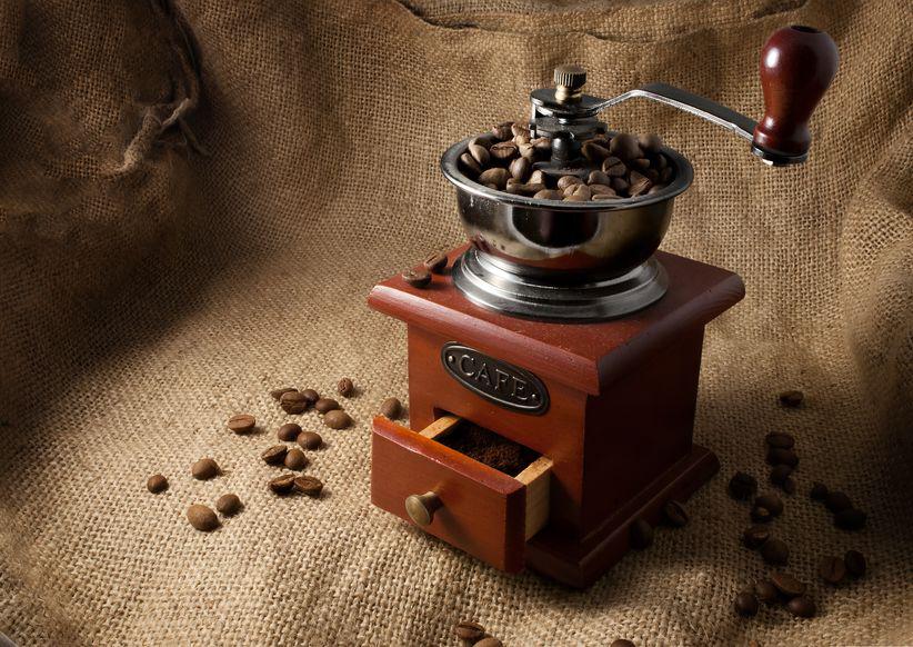 Den Lieblings-Kaffee mahlen Den Lieblings-Kaffee mahlen