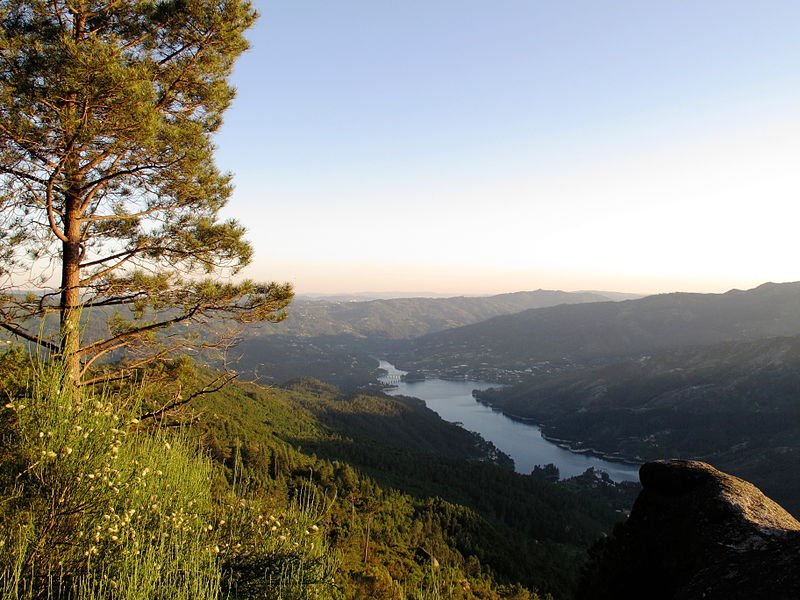 Portugal - Blick auf den Rio Cávado