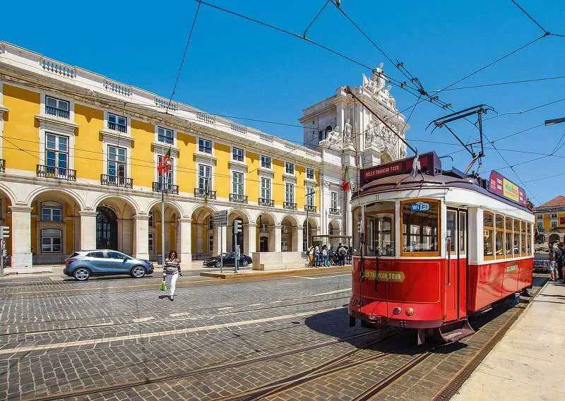 Tram in Lissabon, Portugal Tram in Lissabon, Portugal